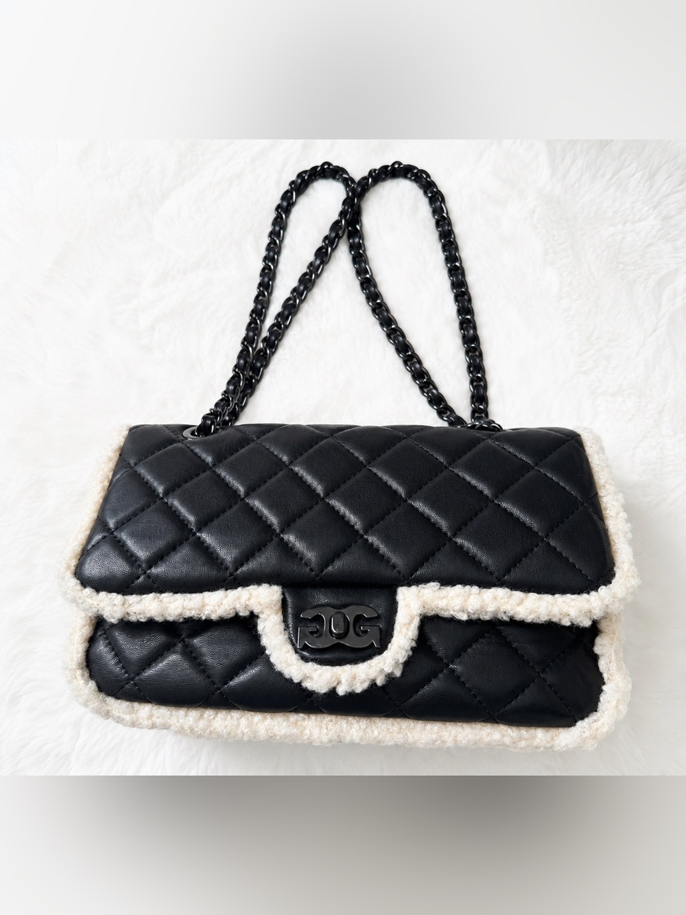 NWT GH Paris Quilted Bag Flap Shoulder Bag Faux Shearling Trim Chain Strap